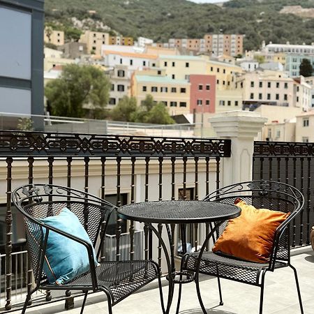 Master Penthouse Double Room Ensuite With Private Terrace - Grand Central House Gibraltar Exteriér fotografie