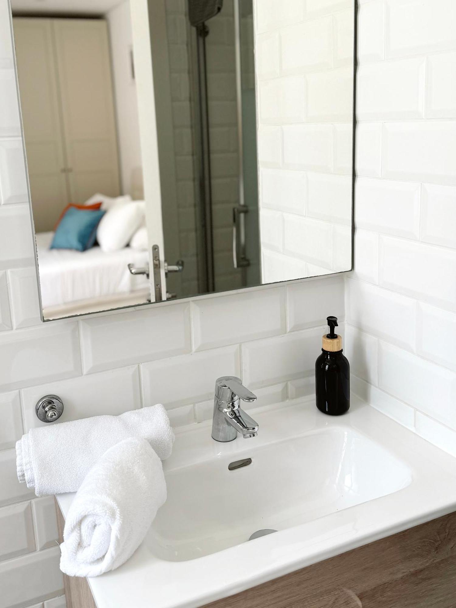 Master Penthouse Double Room Ensuite With Private Terrace - Grand Central House Gibraltar Exteriér fotografie