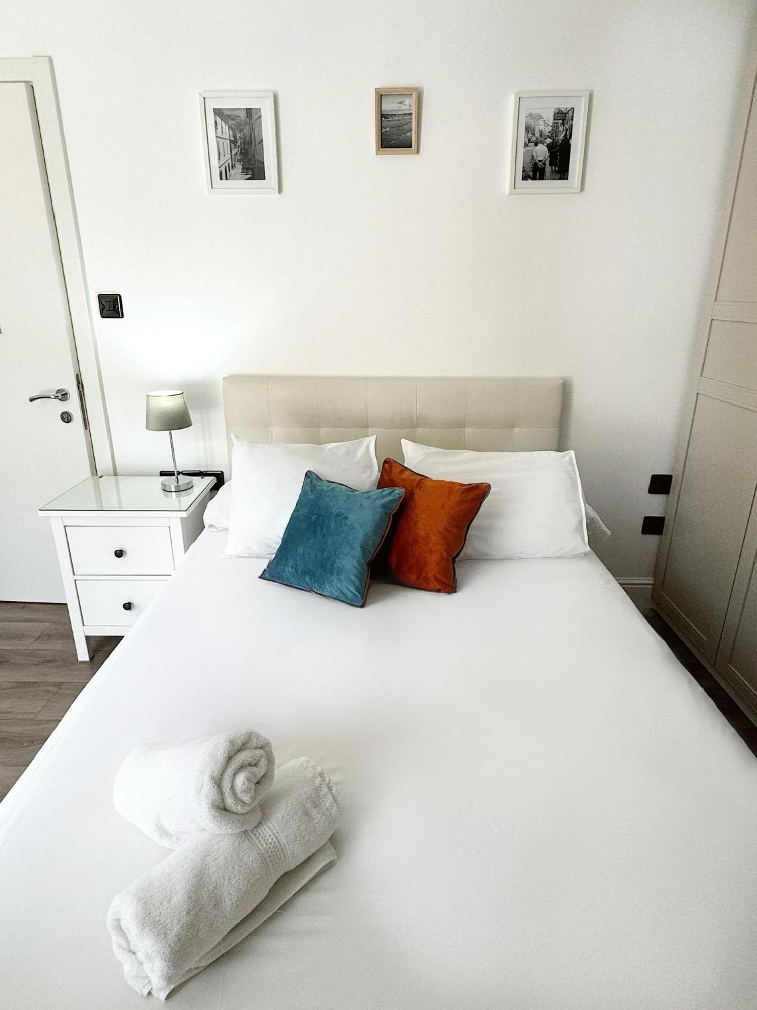 Master Penthouse Double Room Ensuite With Private Terrace - Grand Central House Gibraltar Exteriér fotografie