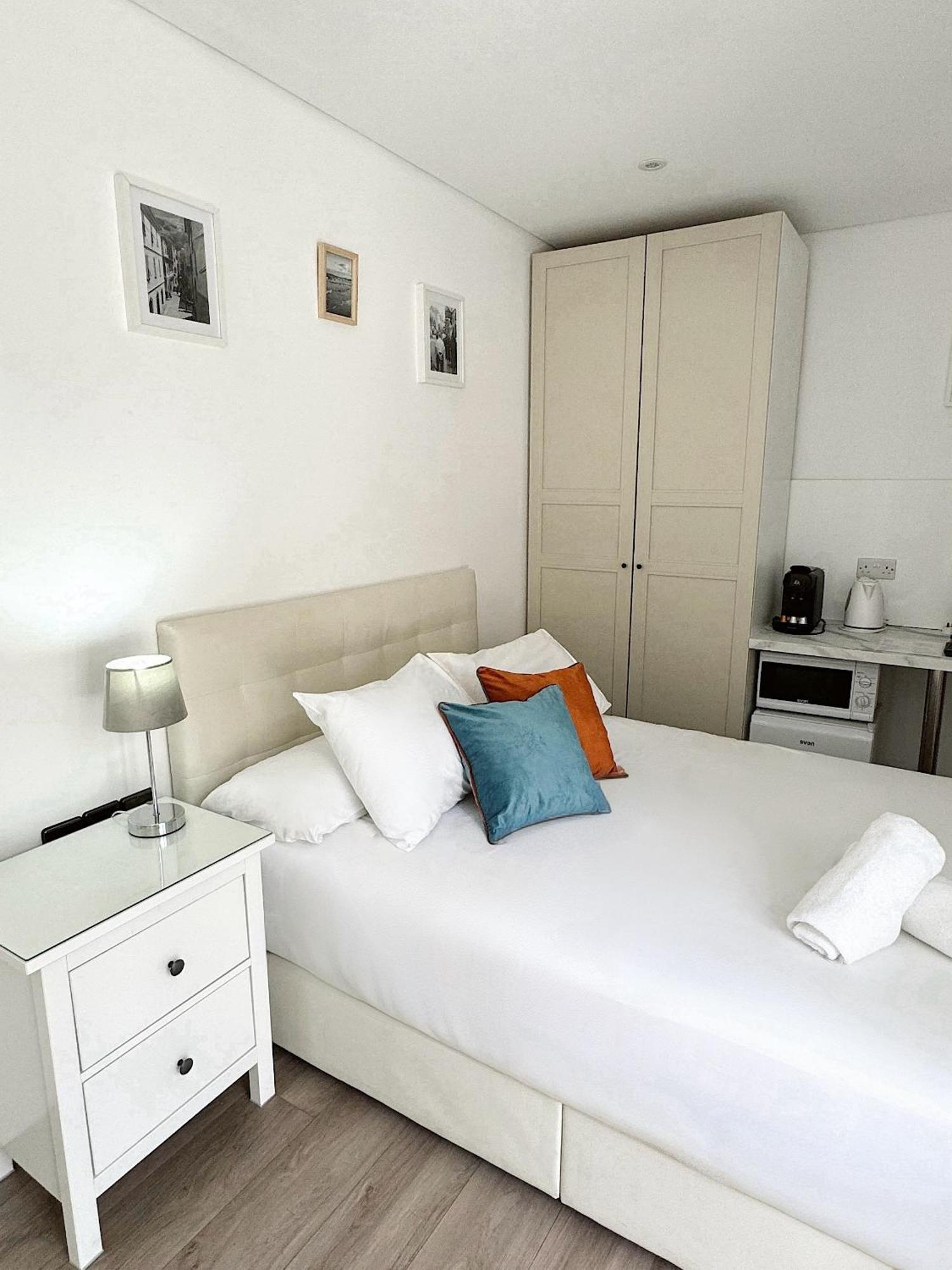 Master Penthouse Double Room Ensuite With Private Terrace - Grand Central House Gibraltar Exteriér fotografie
